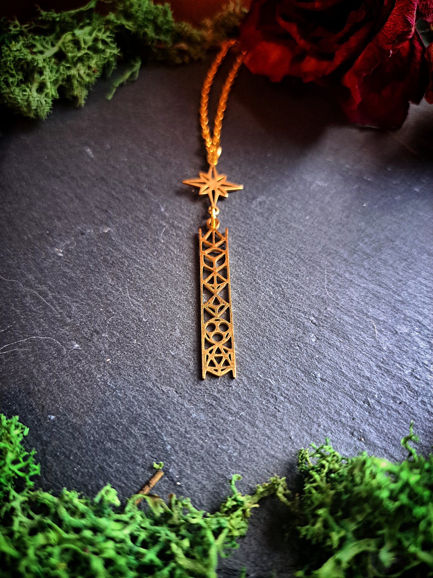 Dice Set Outline North Star Necklace