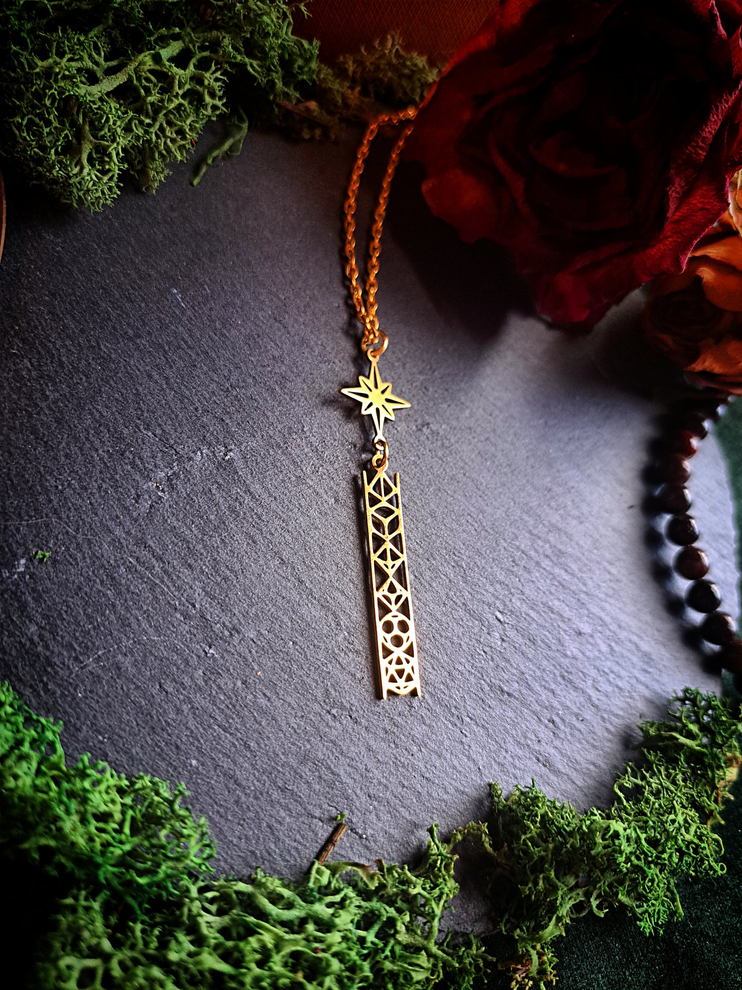 Dice Set Outline North Star Necklace