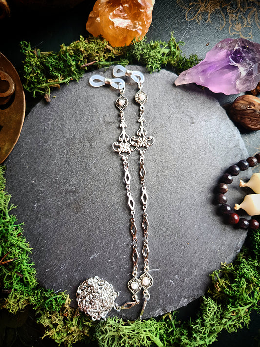 Filigree Pearl Glasses Chain